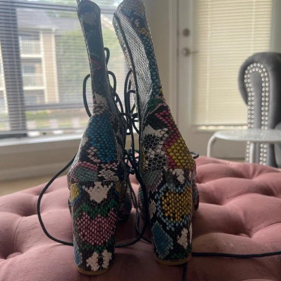 Booties - Picture 4 of 5